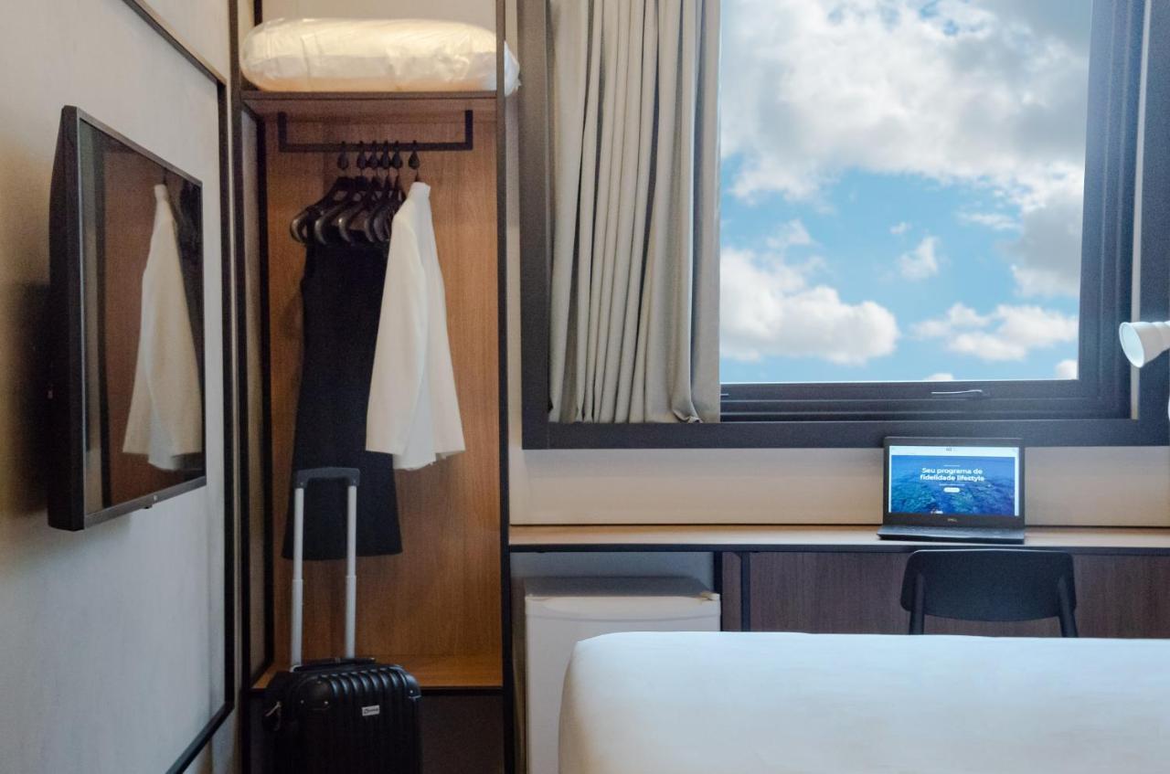 ホテル Ibis Ponta Grossa ポンタ・グロッサ エクステリア 写真